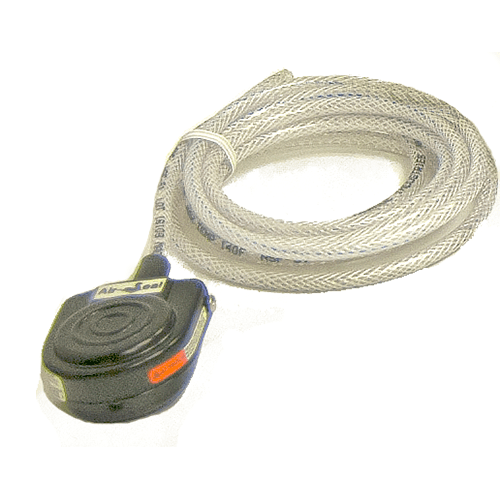 A picture of an electric cord with a black and orange button.